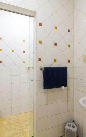 Casa à venda com 120m², 3 quartos e 2 vagas Casa à venda com 120m², 3 quartos e 2 vagasBanheiro Social