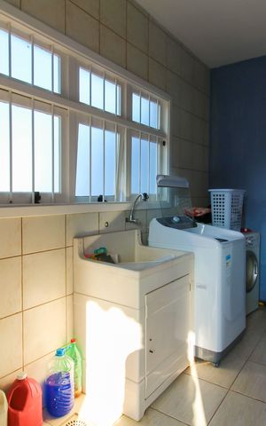 Casa à venda com 120m², 3 quartos e 2 vagas Casa à venda com 120m², 3 quartos e 2 vagasÁrea de Serviço