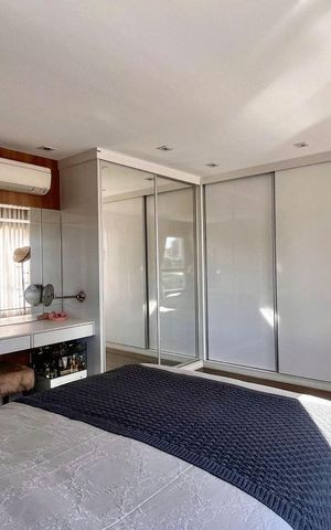 Apartamento à venda com 140m², 2 quartos e 4 vagas Apartamento à venda com 140m², 2 quartos e 4 vagasSuíte