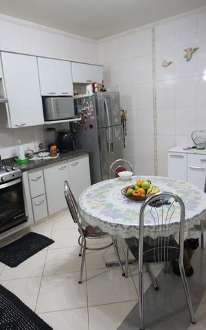 Casa à venda com 160m², 3 quartos e 8 vagasCozinha