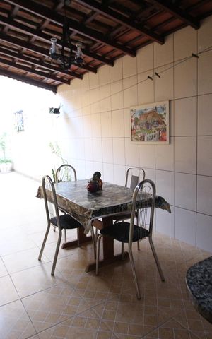 Casa à venda com 160m², 3 quartos e 8 vagasChurrasqueira