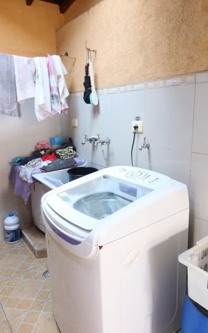 Casa à venda com 160m², 3 quartos e 8 vagasÁrea de Serviço