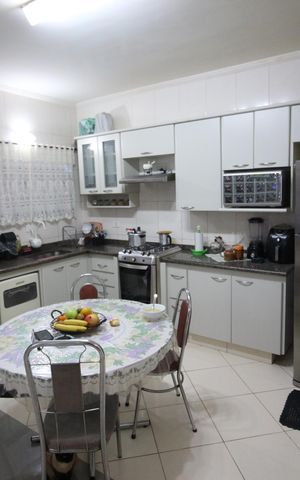 Casa à venda com 160m², 3 quartos e 8 vagasCozinha