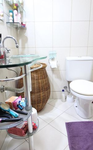 Casa à venda com 160m², 3 quartos e 8 vagasBanheiro da Suíte