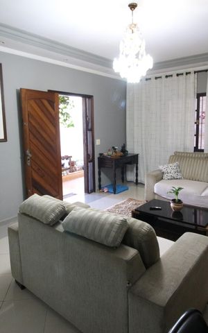Casa à venda com 160m², 3 quartos e 8 vagasSala