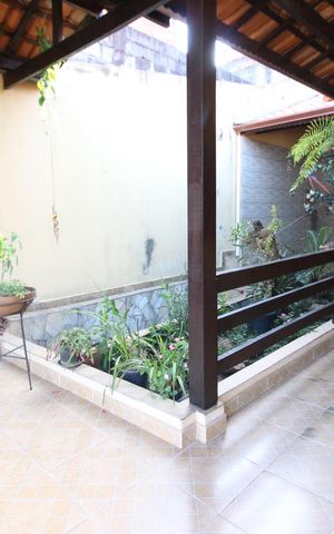 Casa à venda com 160m², 3 quartos e 8 vagasQuintal