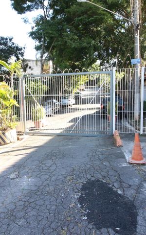 Casa à venda com 160m², 3 quartos e 8 vagasFachada