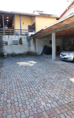 Casa à venda com 160m², 3 quartos e 8 vagasGaragem