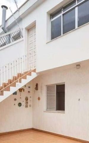 Casa para alugar com 300m², 3 quartos e 2 vagas Casa para alugar com 300m², 3 quartos e 2 vagasQuintal