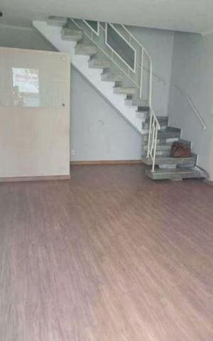 Casa para alugar com 300m², 2 quartos e 2 vagas Casa para alugar com 300m², 2 quartos e 2 vagasSala