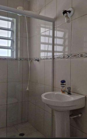 Casa para alugar com 260m², 2 quartos e 2 vagas Casa para alugar com 260m², 2 quartos e 2 vagasBanheiro