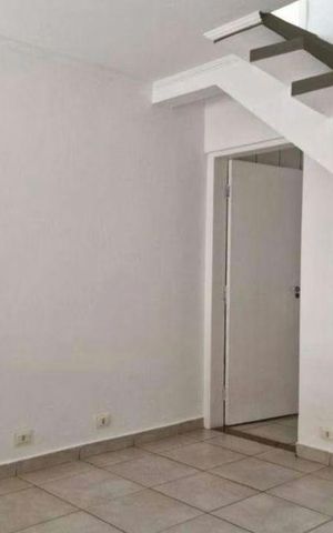 Casa para alugar com 260m², 2 quartos e 2 vagas Casa para alugar com 260m², 2 quartos e 2 vagasSala