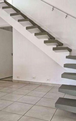 Casa para alugar com 260m², 2 quartos e 2 vagas Casa para alugar com 260m², 2 quartos e 2 vagasSala