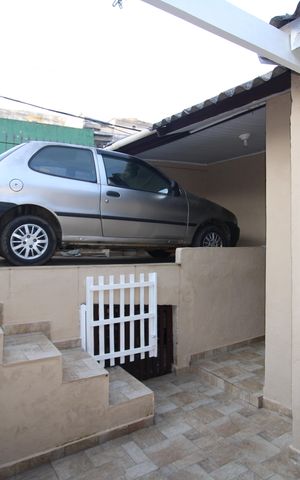 Casa à venda com 300m², 2 quartos e 2 vagasGaragem