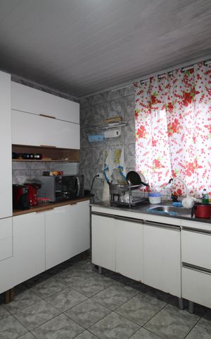 Casa à venda com 300m², 2 quartos e 2 vagasCozinha