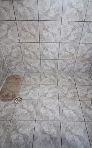 Casa à venda com 300m², 2 quartos e 2 vagasQuarto 2 - Banheiro