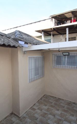 Casa à venda com 300m², 2 quartos e 2 vagasGaragem