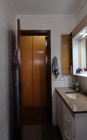Apartamento à venda com 137m², 4 quartos e 2 vagasBanheiro da Suíte