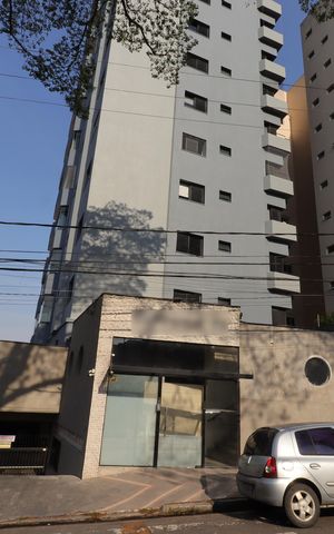 Apartamento à venda com 137m², 4 quartos e 2 vagasFachada