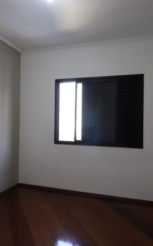 Apartamento à venda com 137m², 4 quartos e 2 vagasQuarto 3