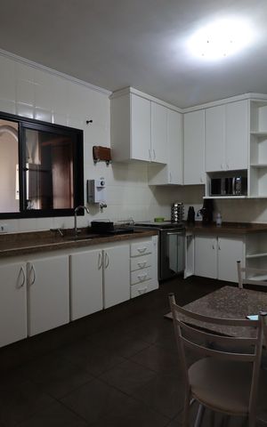 Apartamento à venda com 137m², 4 quartos e 2 vagasCozinha