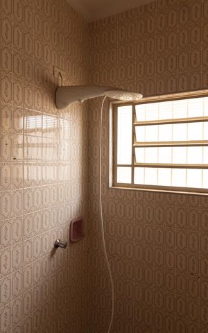 Casa à venda com 170m², 3 quartos e 4 vagas Casa à venda com 170m², 3 quartos e 4 vagasBanheiro da SuíteTE