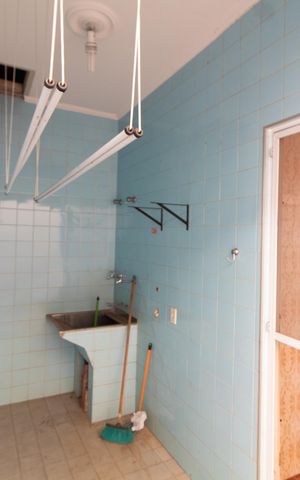 Casa à venda com 170m², 3 quartos e 4 vagas Casa à venda com 170m², 3 quartos e 4 vagasÁrea de Serviço