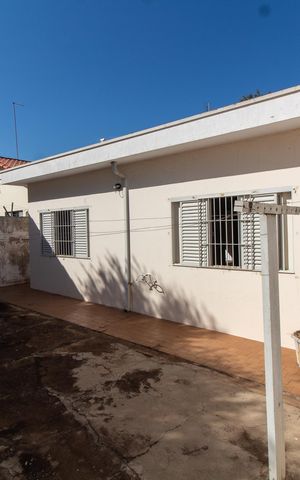 Casa à venda com 170m², 3 quartos e 4 vagas Casa à venda com 170m², 3 quartos e 4 vagasÁrea Externo