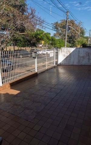 Casa à venda com 170m², 3 quartos e 4 vagas Casa à venda com 170m², 3 quartos e 4 vagasÁrea Externo
