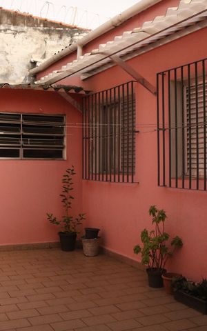 Casa à venda com 179m², 2 quartos e 2 vagasQuintal
