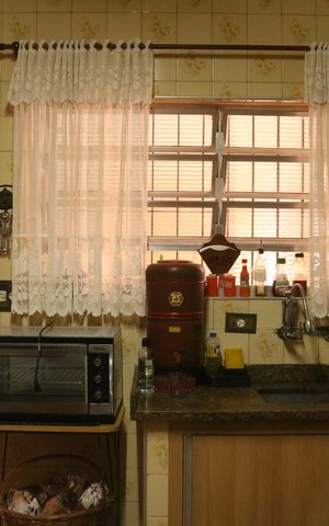 Casa à venda com 179m², 2 quartos e 2 vagasCozinha