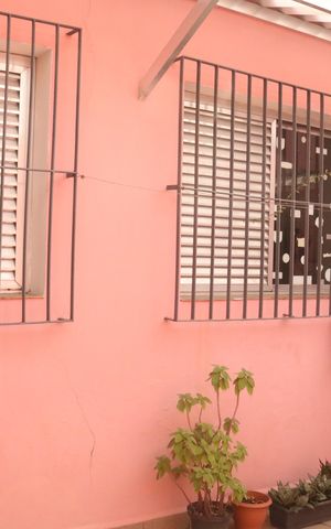 Casa à venda com 179m², 2 quartos e 2 vagasQuintal