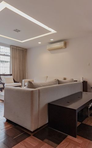Casa à venda com 485m², 3 quartos e 3 vagas Casa à venda com 485m², 3 quartos e 3 vagasSala