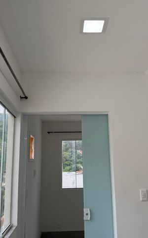 Casa de condomínio à venda com 180m², 2 quartos e 1 vagaEscada