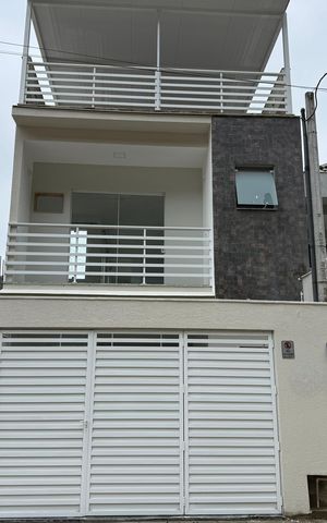 Casa de condomínio à venda com 180m², 2 quartos e 1 vagaFachada