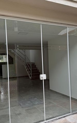 Casa de condomínio à venda com 180m², 2 quartos e 1 vagaÁrea Externa