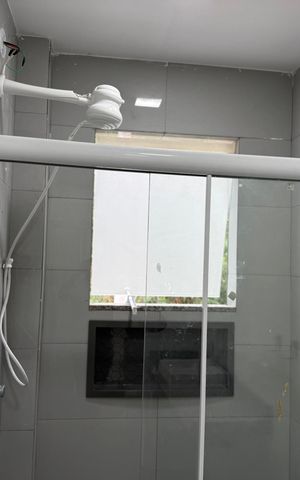 Casa de condomínio à venda com 180m², 2 quartos e 1 vagaBanheiro