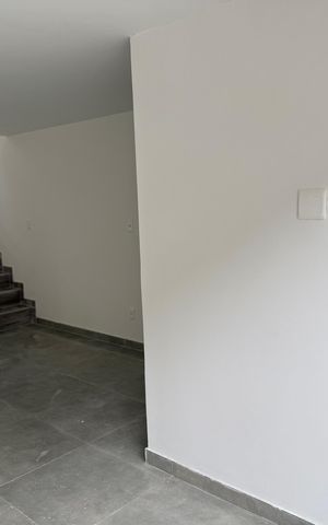 Casa de condomínio à venda com 180m², 2 quartos e 1 vagaSala