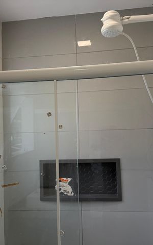 Casa de condomínio à venda com 180m², 2 quartos e 1 vagaBanheiro 