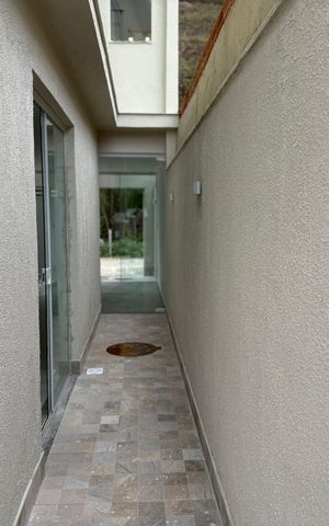Casa de condomínio à venda com 180m², 2 quartos e 1 vagaÁrea Externa