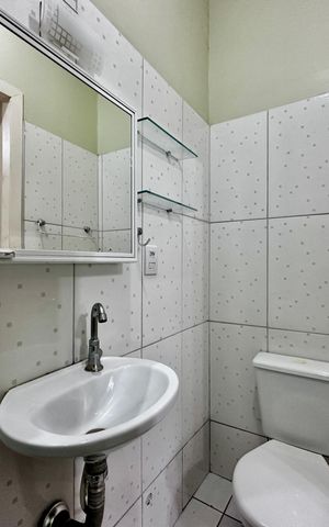 Studio para alugar com 30m², 1 quarto e sem vaga Studio para alugar com 30m², 1 quarto e sem vagaBanheiro
