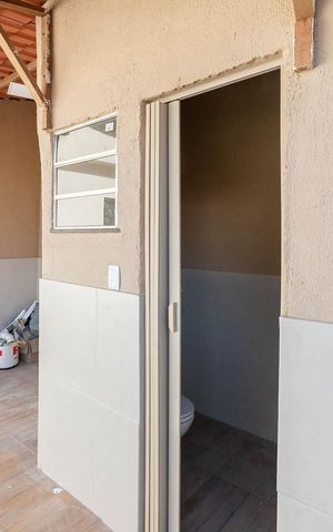 Casa à venda com 233m², 2 quartos e 1 vagaÁrea de Serviço