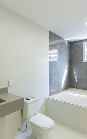 Casa à venda com 233m², 2 quartos e 1 vagaBanheiro da Suíte