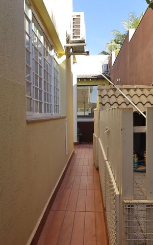 Casa para alugar com 430m², 6 quartos e 4 vagasCorredor- canil