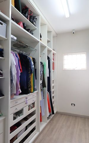 Casa para alugar com 430m², 6 quartos e 4 vagasCloset suíte 4