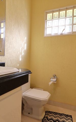 Casa para alugar com 430m², 6 quartos e 4 vagasLavabo da Sala 1