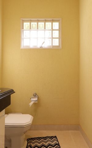 Casa para alugar com 430m², 6 quartos e 4 vagasLavabo da Sala 1