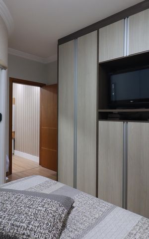 Casa à venda com 145m², 2 quartos e 2 vagasSuíte