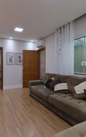Casa à venda com 145m², 2 quartos e 2 vagasSala