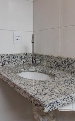Apartamento para alugar com 60m², 2 quartos e 1 vaga Apartamento para alugar com 60m², 2 quartos e 1 vagaBanheiro da Suíte